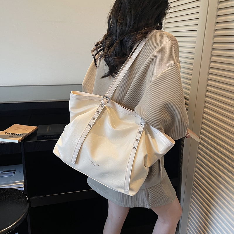 Bolsa de Ombro Versátil em PU  - Shoulder Bag Structured avaliação e preço